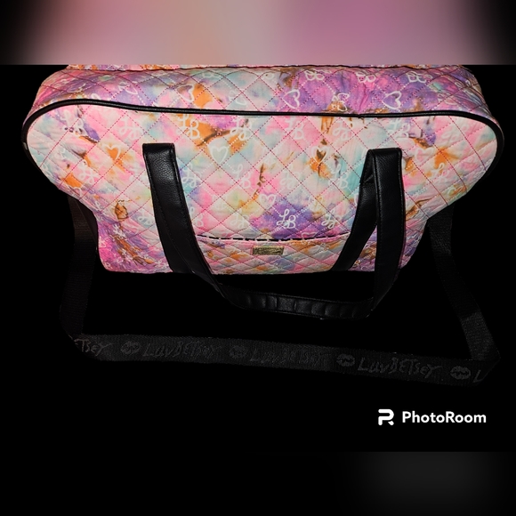 ๐HP!๐ Betsey Johnson Weekender - Picture 2 of 9